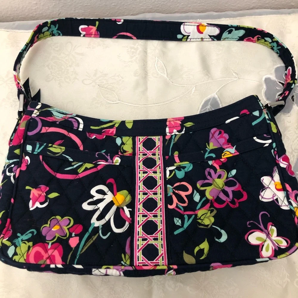 Vera Bradley Small Shoulder Purse Top Zipper Closure - Picture 3 of 9